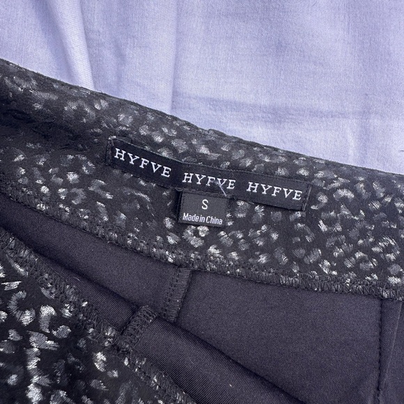 Black metallic cheetah skort - Picture 3 of 3